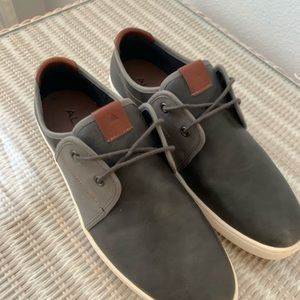 Men’s Aldo shoes size 9